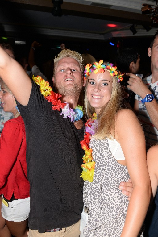 ../Images/Kroegentocht Zomercarnaval Noordwijkerhout 082.jpg
